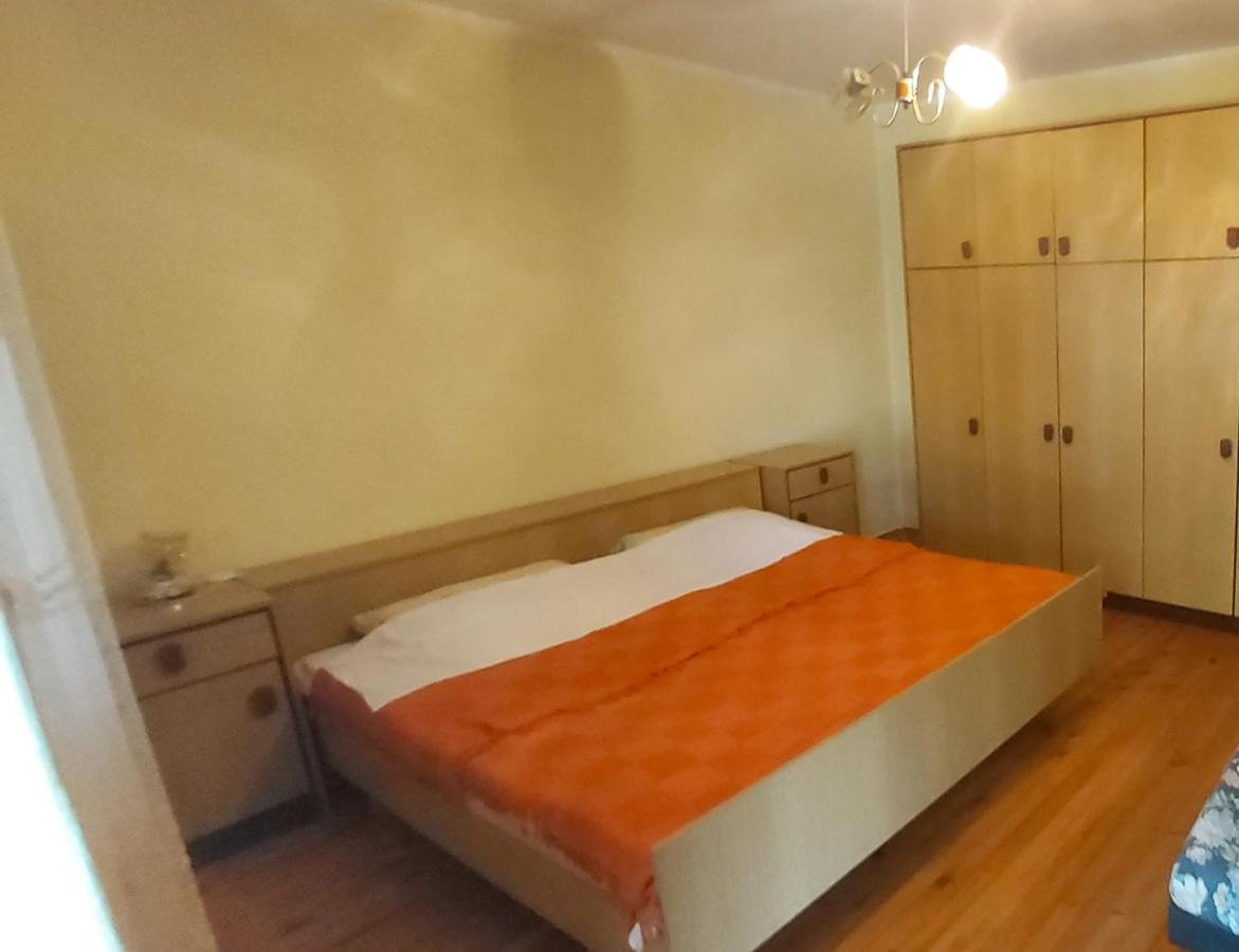 Apartmani Ana Karlobag Luaran gambar